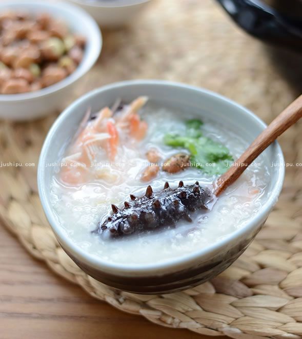 海鲜砂锅粥的做法 www.meitianmeiwei.com