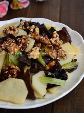 �ҳ��˽��Ǻ���С��ɽҩľ��������