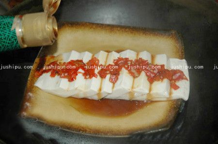 剁椒蒸豆腐的做法 www.meitianmeiwei.com
