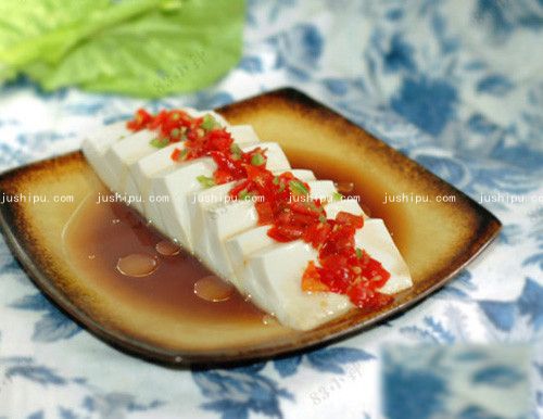 剁椒蒸豆腐的做法 www.meitianmeiwei.com