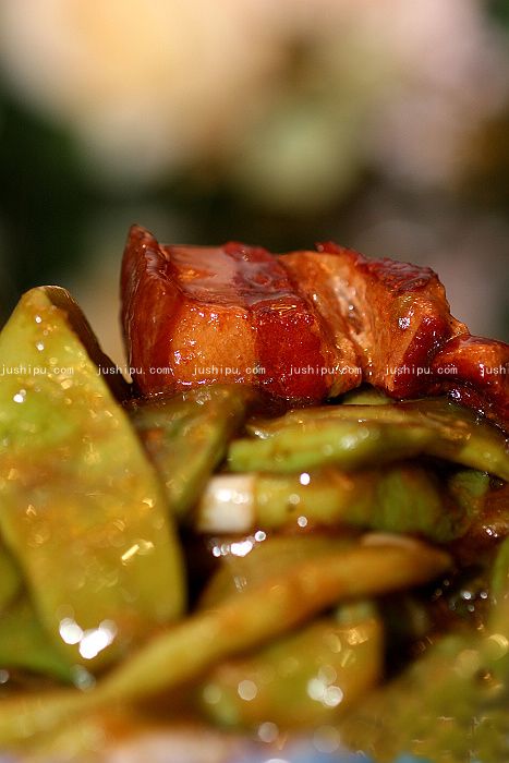 油焖豆角的做法 www.meitianmeiwei.com