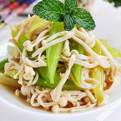 金针菇拌芹菜的做法 金针菇拌芹菜的做法